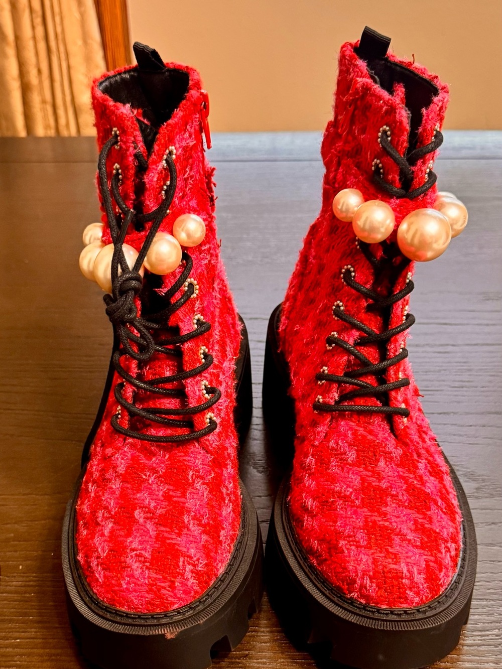 Betsey Johnson Jonnie Fuchsia Tweed Pearl Combat Boots Size 7.5